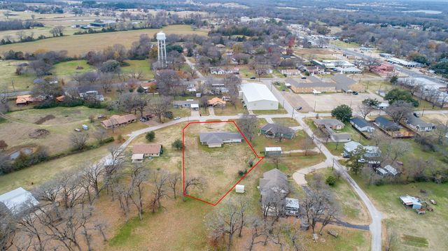 407 S Crockett, Edgewood, TX 75117