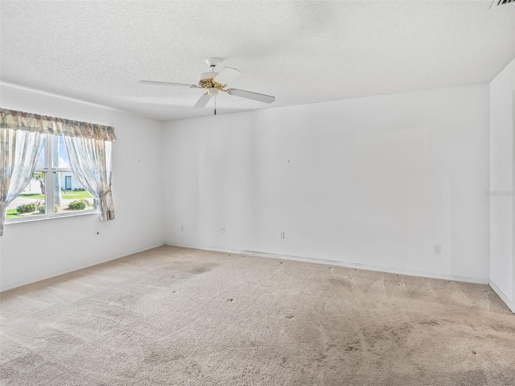 Image 11 of property listing at 877 CORTEZ AVENUE, The Villages, FL 32159