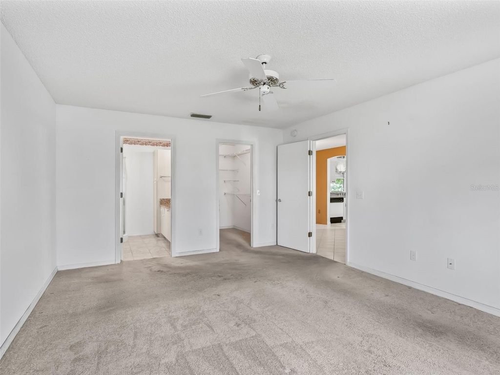 Image 12 of property listing at 877 CORTEZ AVENUE, The Villages, FL 32159