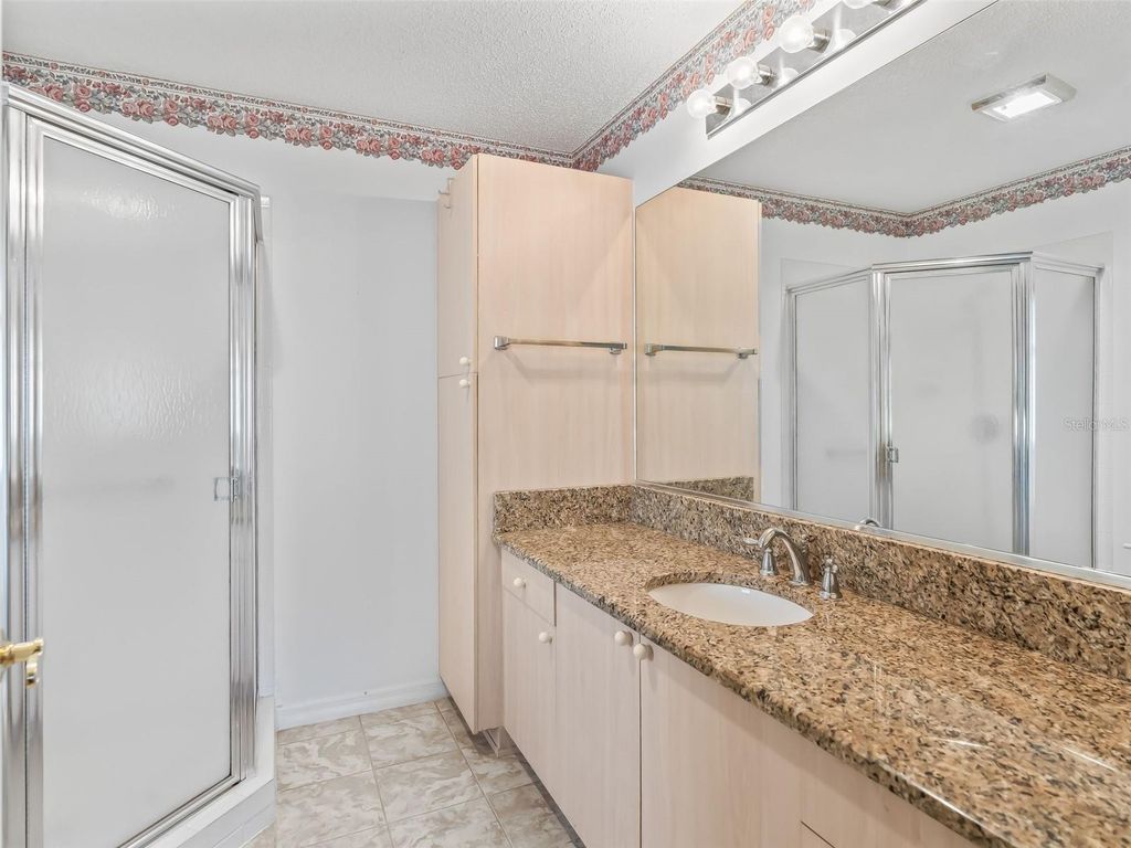 Image 13 of property listing at 877 CORTEZ AVENUE, The Villages, FL 32159