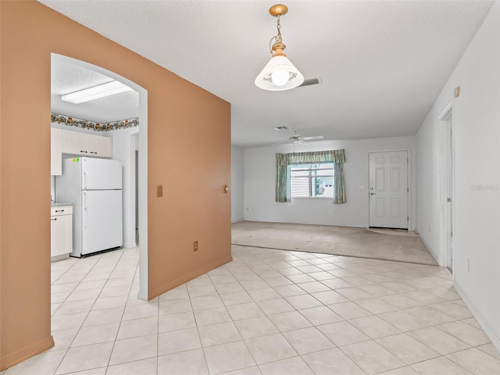 Image 8 of property listing at 877 CORTEZ AVENUE, The Villages, FL 32159