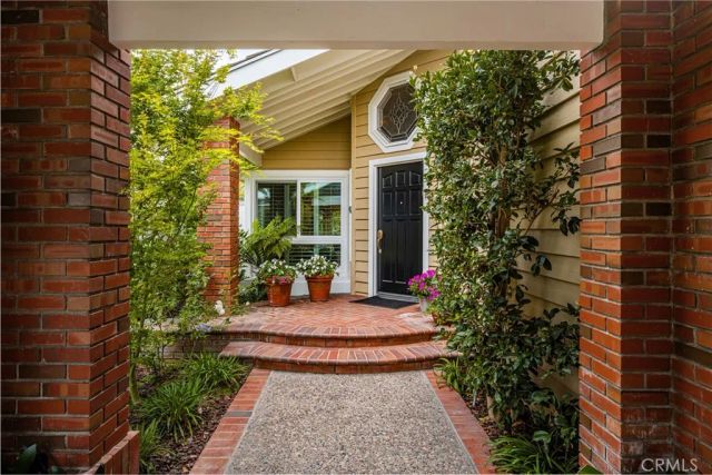 57 Emerald, Irvine, CA 92614