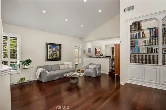 57 Emerald, Irvine, CA 92614