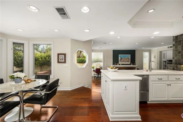57 Emerald, Irvine, CA 92614