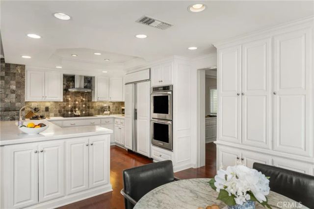 57 Emerald, Irvine, CA 92614