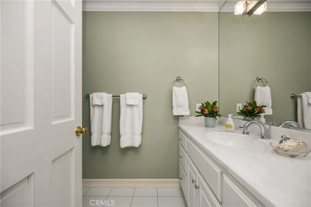 57 Emerald, Irvine, CA 92614