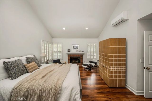 57 Emerald, Irvine, CA 92614
