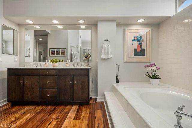 57 Emerald, Irvine, CA 92614
