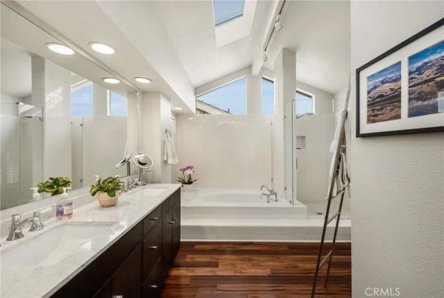 57 Emerald, Irvine, CA 92614