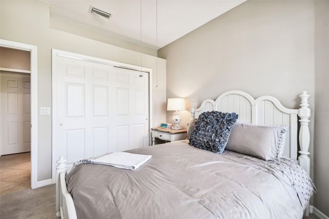 7328 LAKE FOREST GLEN, Lakewood Ranch, FL 34202