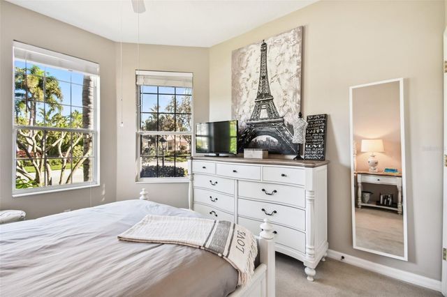 7328 LAKE FOREST GLEN, Lakewood Ranch, FL 34202