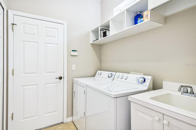 7328 LAKE FOREST GLEN, Lakewood Ranch, FL 34202