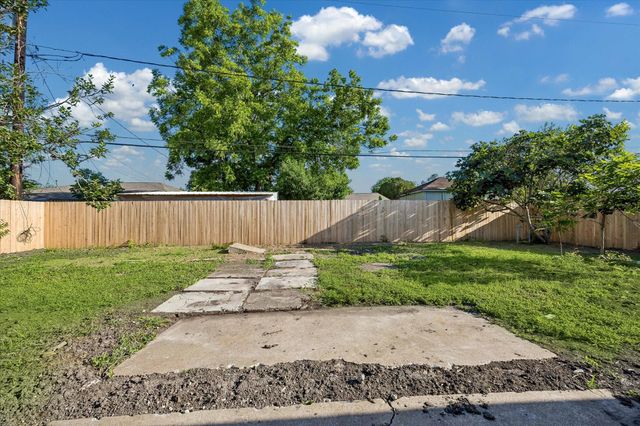 4315 Kelling Street, Houston, TX 77045
