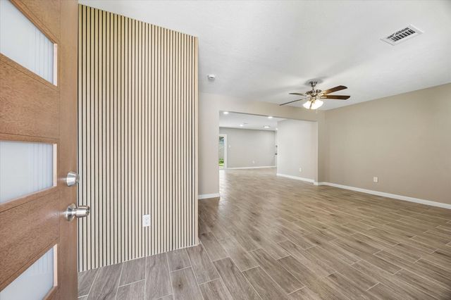 4315 Kelling Street, Houston, TX 77045