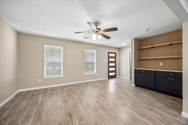 4315 Kelling Street, Houston, TX 77045