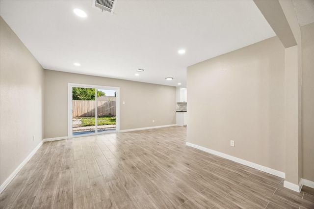 4315 Kelling Street, Houston, TX 77045