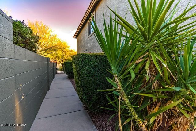 497 E Marshall Peak Drive, Oro Valley, AZ 85755