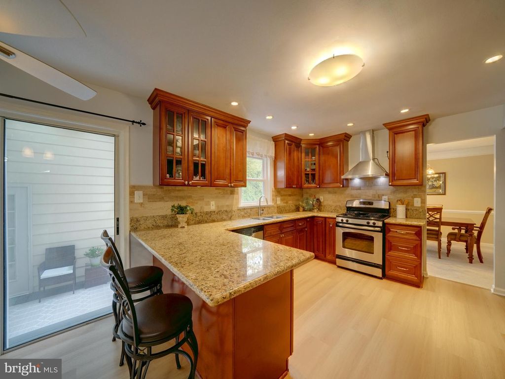 Image 13 of property listing at 2813 CABIN CREEK DR, Burtonsville, MD 20866