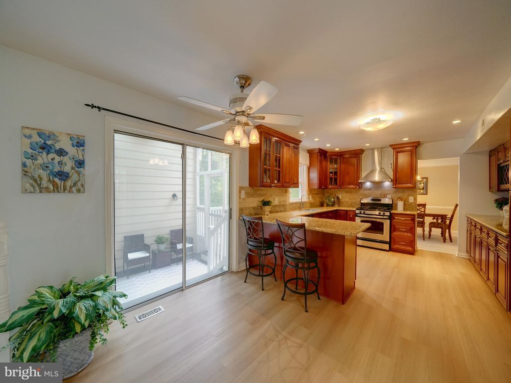 Image 22 of property listing at 2813 CABIN CREEK DR, Burtonsville, MD 20866