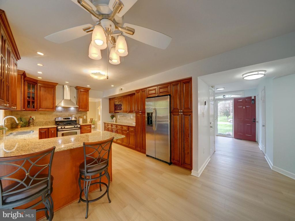 Image 23 of property listing at 2813 CABIN CREEK DR, Burtonsville, MD 20866