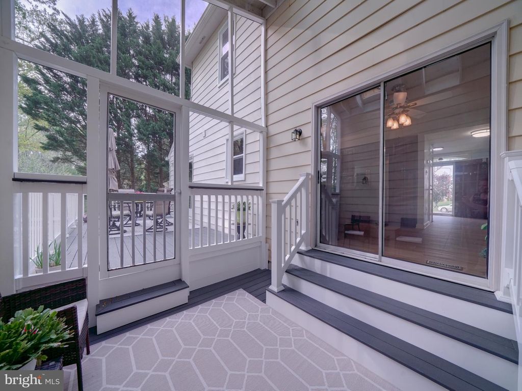 Image 28 of property listing at 2813 CABIN CREEK DR, Burtonsville, MD 20866
