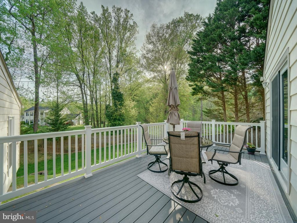 Image 31 of property listing at 2813 CABIN CREEK DR, Burtonsville, MD 20866