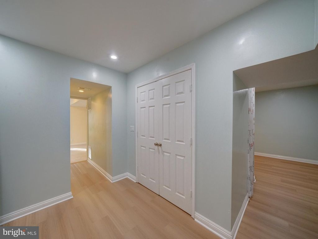 Image 40 of property listing at 2813 CABIN CREEK DR, Burtonsville, MD 20866