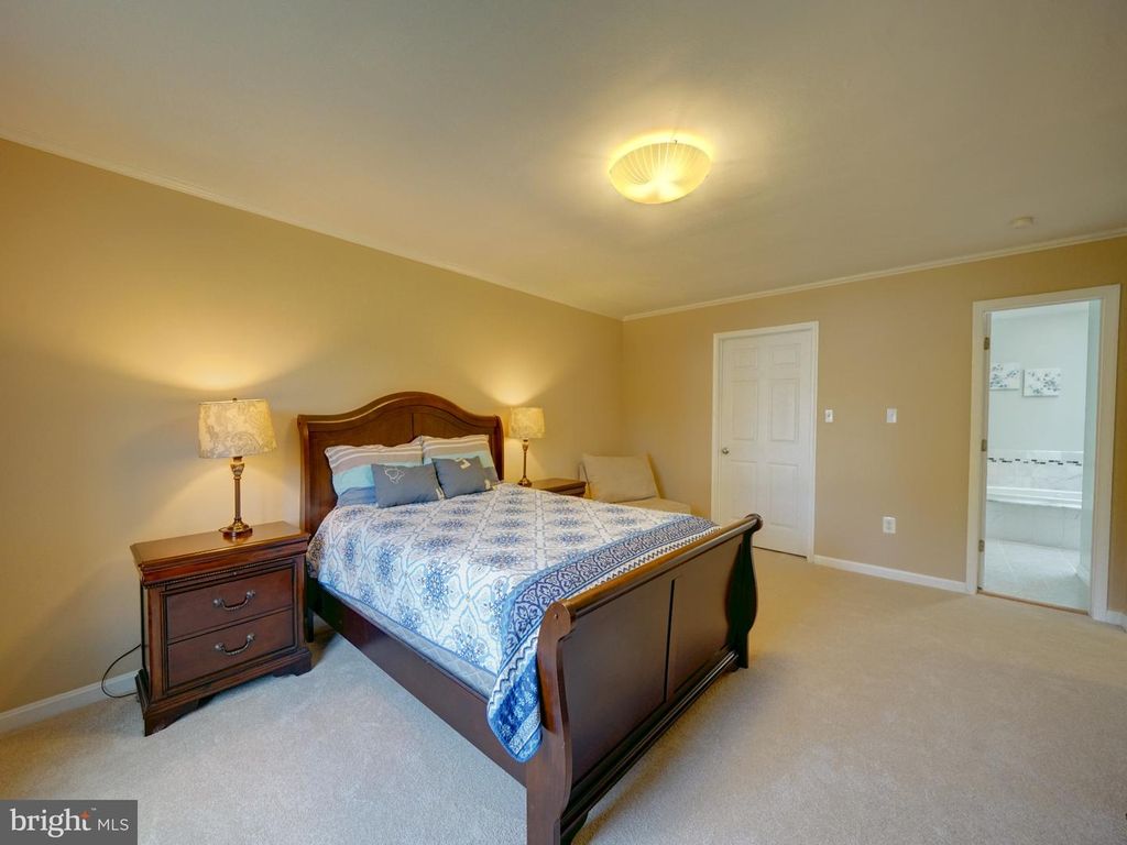 Image 44 of property listing at 2813 CABIN CREEK DR, Burtonsville, MD 20866