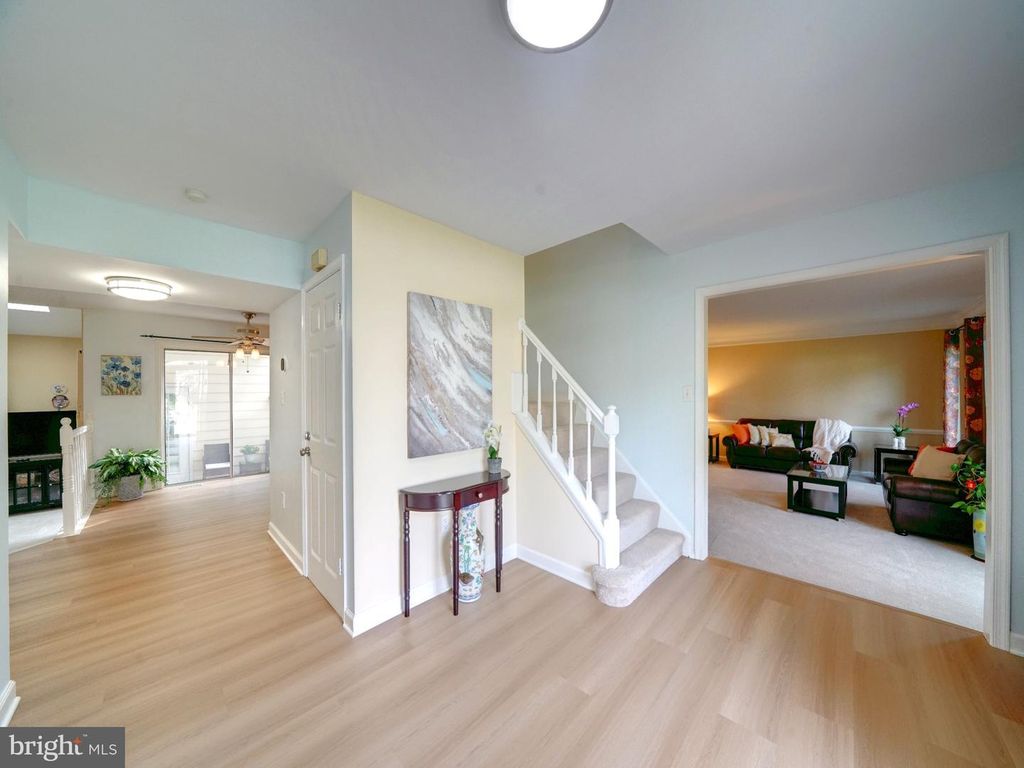 Image 5 of property listing at 2813 CABIN CREEK DR, Burtonsville, MD 20866