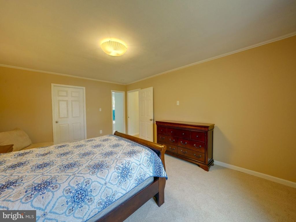 Image 45 of property listing at 2813 CABIN CREEK DR, Burtonsville, MD 20866