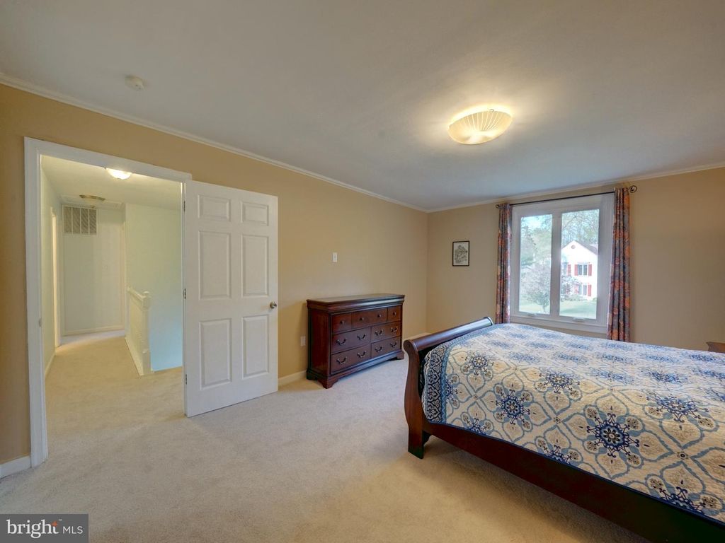 Image 46 of property listing at 2813 CABIN CREEK DR, Burtonsville, MD 20866