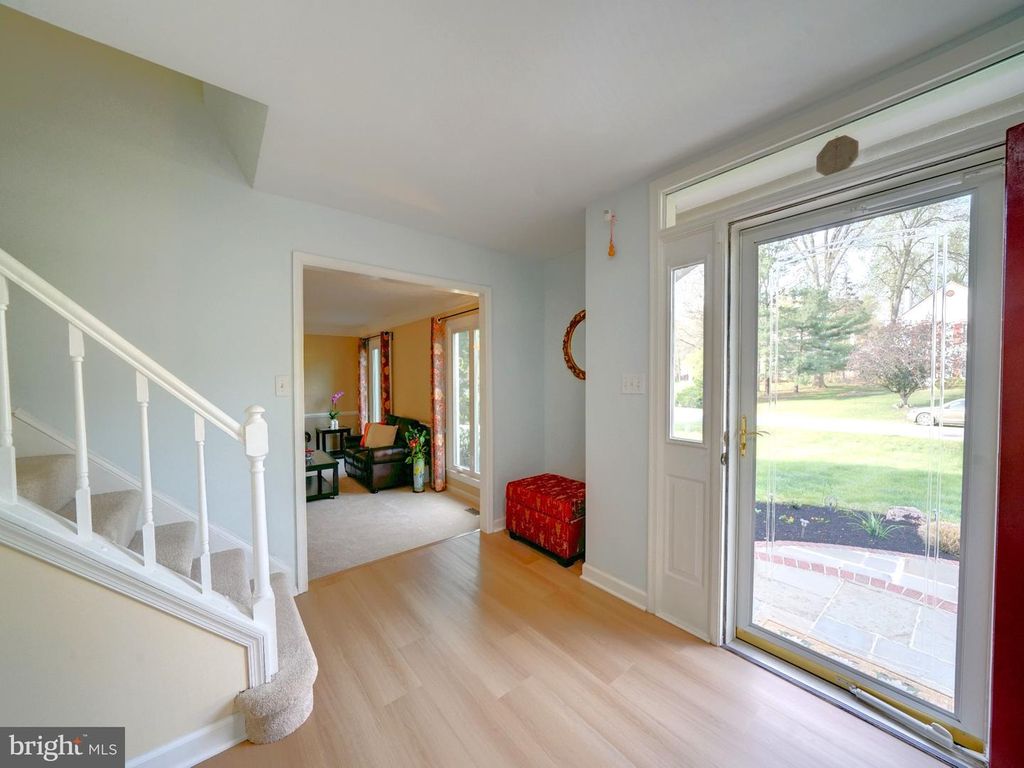 Image 6 of property listing at 2813 CABIN CREEK DR, Burtonsville, MD 20866