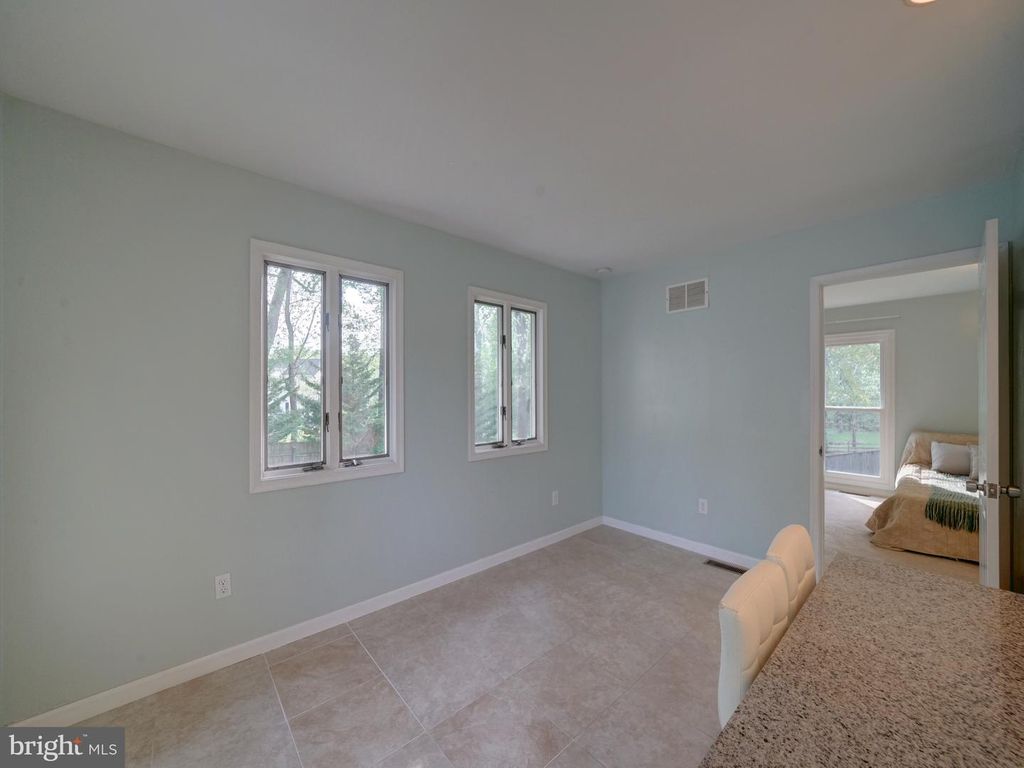 Image 67 of property listing at 2813 CABIN CREEK DR, Burtonsville, MD 20866