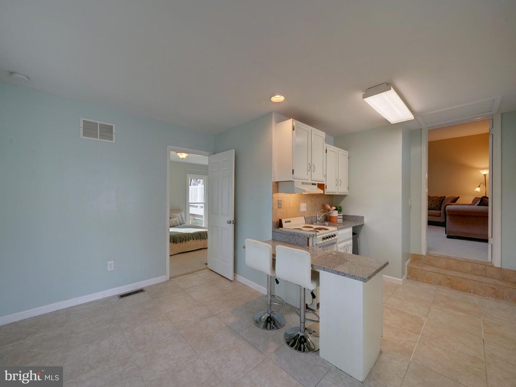 Image 68 of property listing at 2813 CABIN CREEK DR, Burtonsville, MD 20866