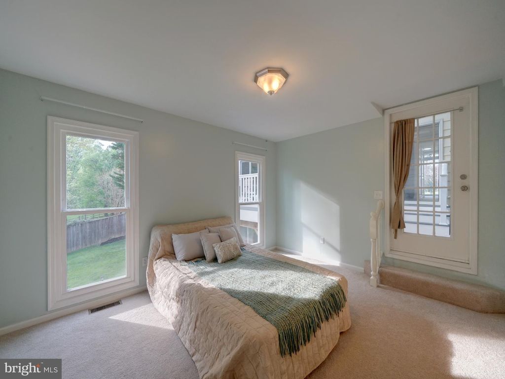 Image 71 of property listing at 2813 CABIN CREEK DR, Burtonsville, MD 20866