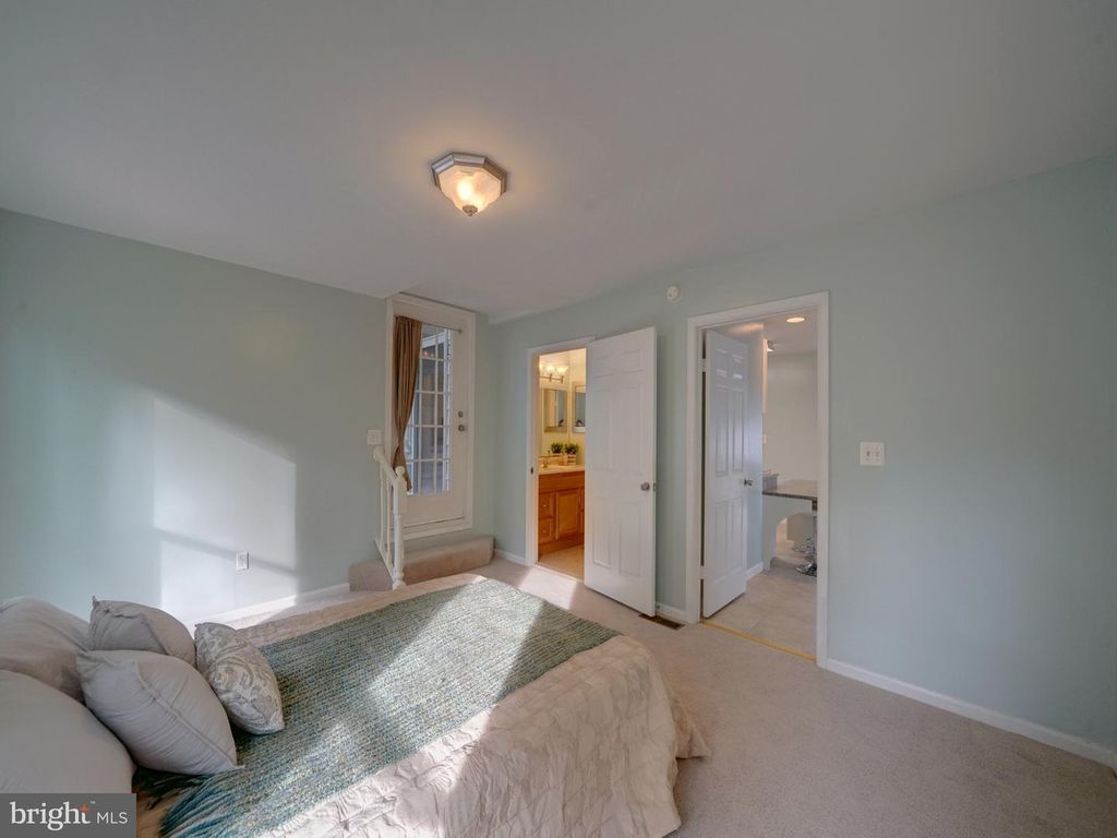 Image 72 of property listing at 2813 CABIN CREEK DR, Burtonsville, MD 20866