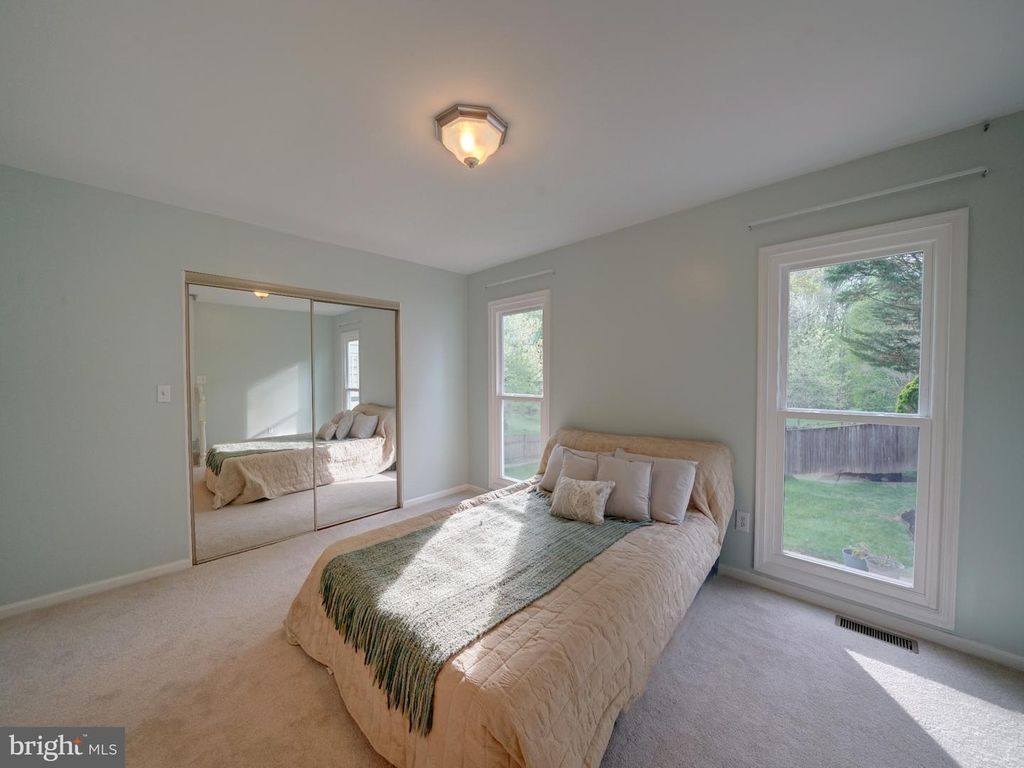 Image 74 of property listing at 2813 CABIN CREEK DR, Burtonsville, MD 20866