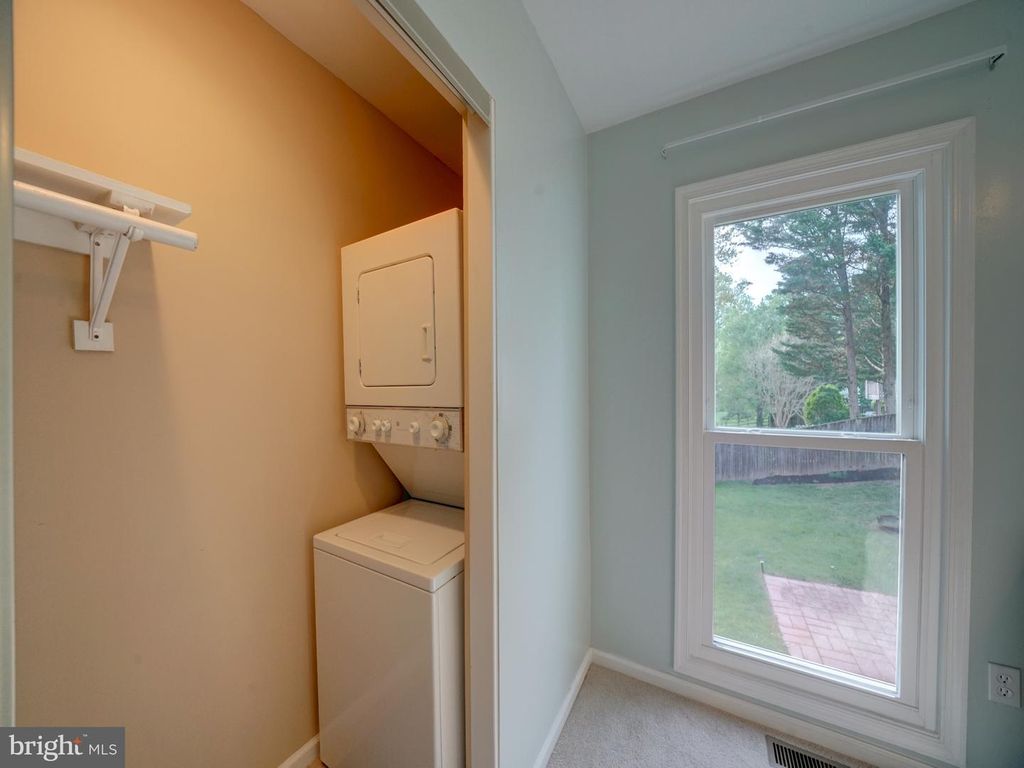 Image 76 of property listing at 2813 CABIN CREEK DR, Burtonsville, MD 20866