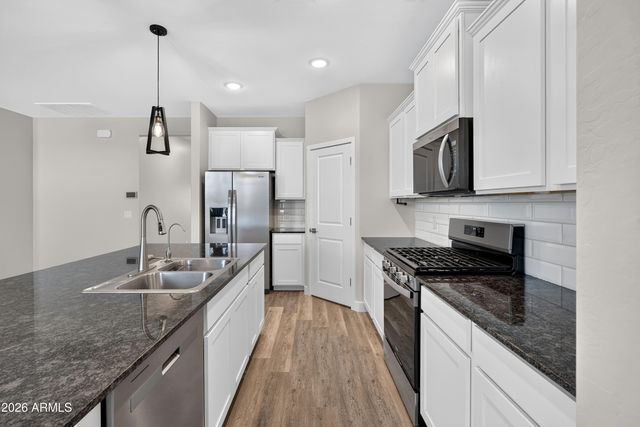20057 N GRANTHAM Road, Maricopa, AZ 85138