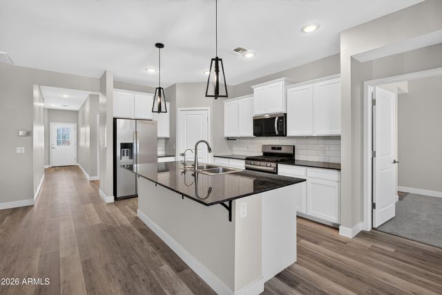 20057 N GRANTHAM Road, Maricopa, AZ 85138