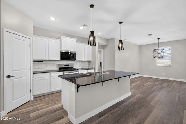 20057 N GRANTHAM Road, Maricopa, AZ 85138