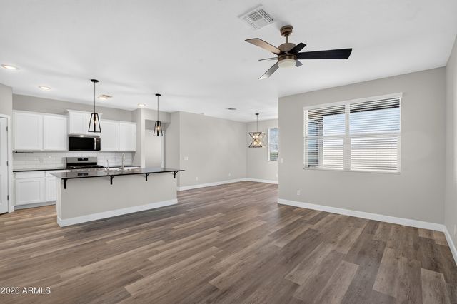 20057 N GRANTHAM Road, Maricopa, AZ 85138