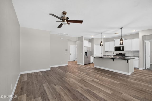 20057 N GRANTHAM Road, Maricopa, AZ 85138