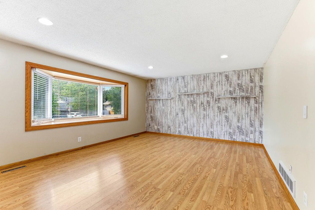 3855 66th Street E, Inver Grove Heights, MN 55076 — photo 3