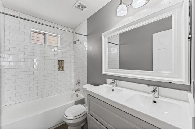 11929 Sanspereil Drive, Houston, TX 77047