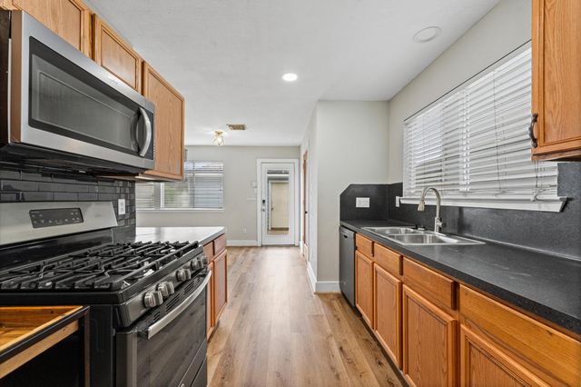 11929 Sanspereil Drive, Houston, TX 77047