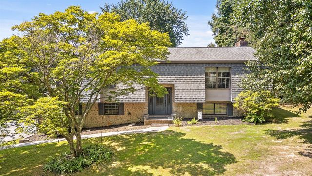 2404 Horseshoe Drive, Soddy Daisy, TN 37379