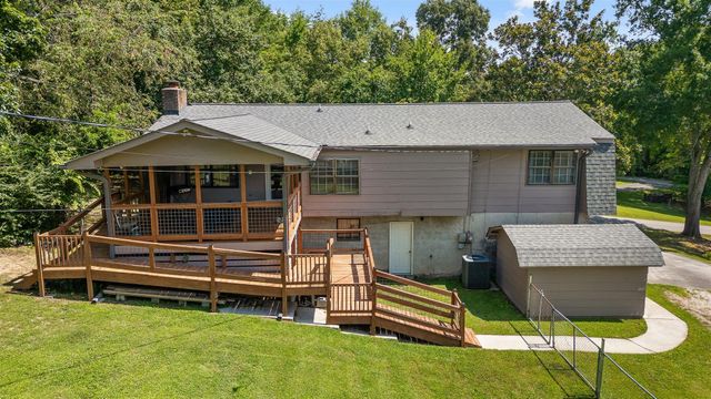 2404 Horseshoe Drive, Soddy Daisy, TN 37379