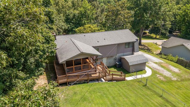 2404 Horseshoe Drive, Soddy Daisy, TN 37379