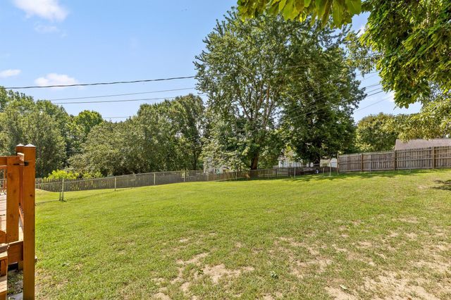 2404 Horseshoe Drive, Soddy Daisy, TN 37379